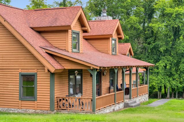 1201 Dickerson Bay Dr, Gallatin, TN 37066