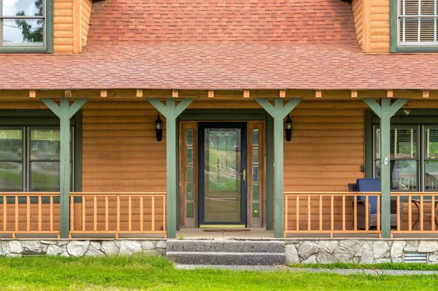 1201 Dickerson Bay Dr, Gallatin, TN 37066