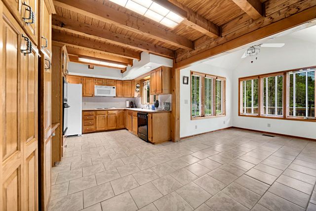 1201 Dickerson Bay Dr, Gallatin, TN 37066