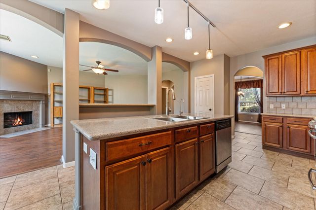 21861 Maidens Crossing Drive, Kingwood, TX 77339