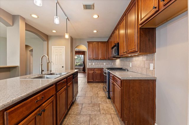 21861 Maidens Crossing Drive, Kingwood, TX 77339