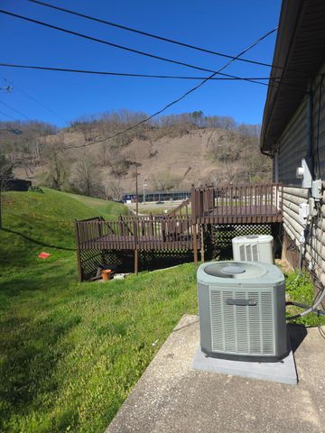 217 & 219 Elizabeth Drive 217 219 A-B, Hazard, KY 41701