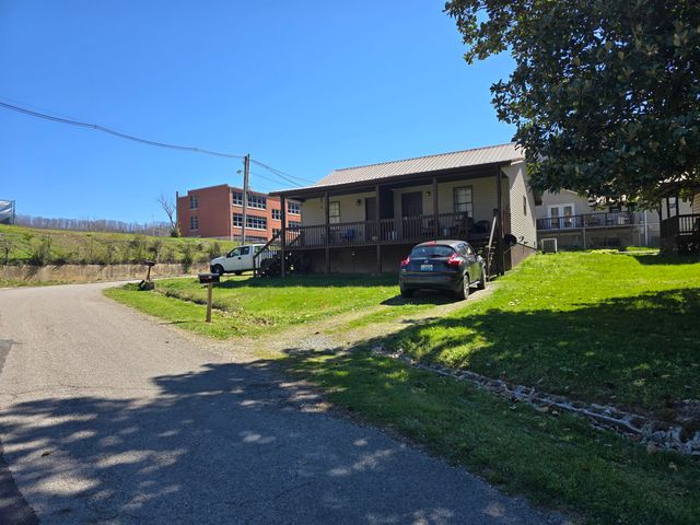 217 & 219 Elizabeth Drive 217 219 A-B, Hazard, KY 41701