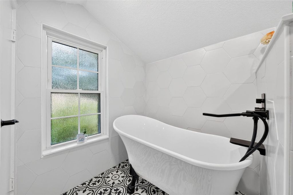 Image 17 of property listing at 1625 S EOLA DRIVE, Orlando, FL 32806