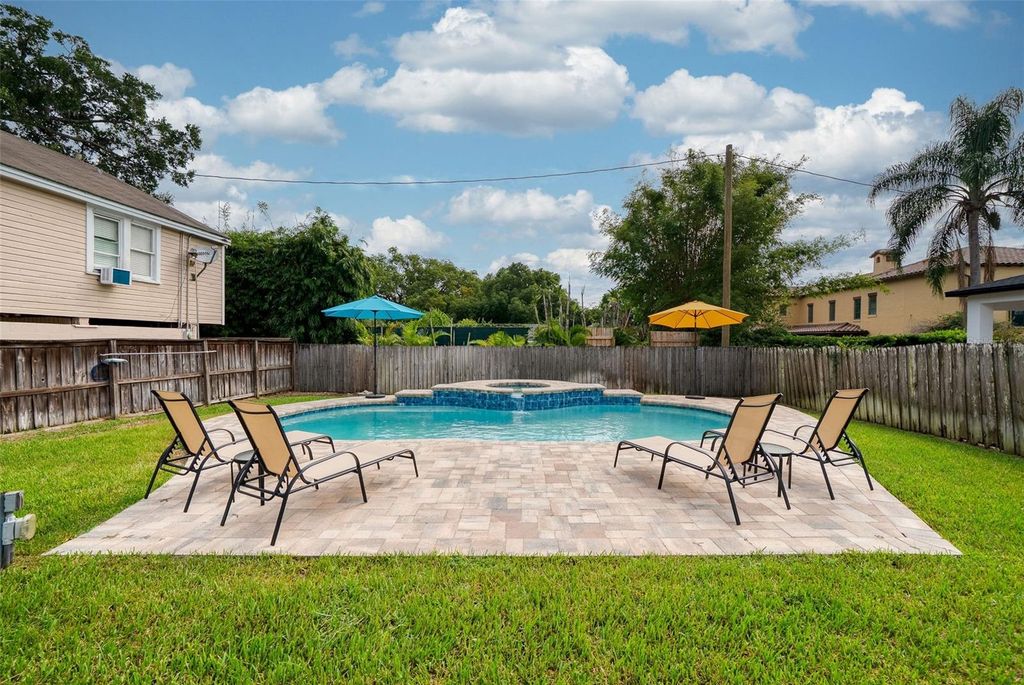 Image 20 of property listing at 1625 S EOLA DRIVE, Orlando, FL 32806