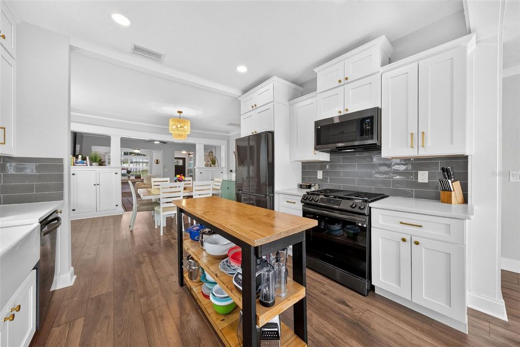 Image 35 of property listing at 1625 S EOLA DRIVE, Orlando, FL 32806