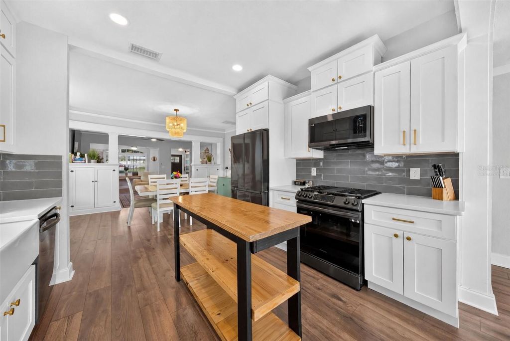 Image 6 of property listing at 1625 S EOLA DRIVE, Orlando, FL 32806