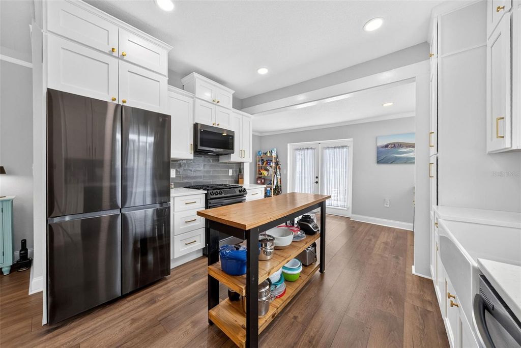 Image 7 of property listing at 1625 S EOLA DRIVE, Orlando, FL 32806