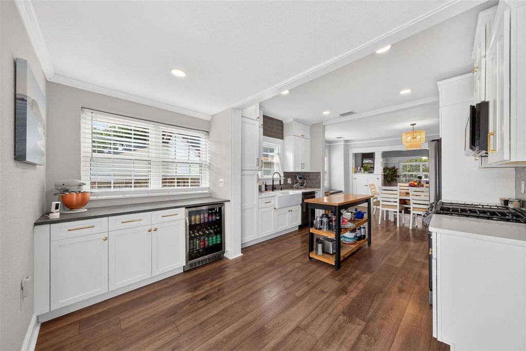 Image 9 of property listing at 1625 S EOLA DRIVE, Orlando, FL 32806