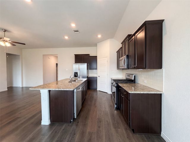 1013 Royal Lane, Celina, TX 75009