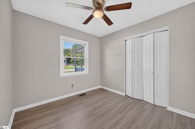 109 Old Farm Road, Moore, SC 29369