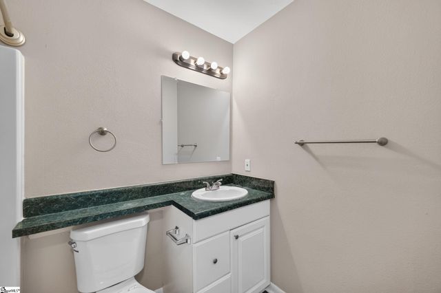 109 Old Farm Road, Moore, SC 29369