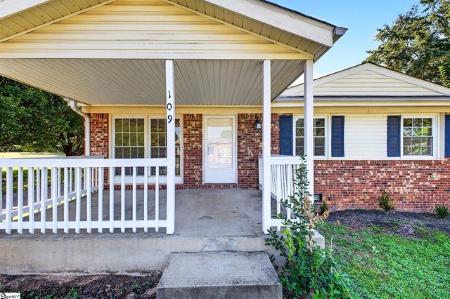 109 Old Farm Road, Moore, SC 29369