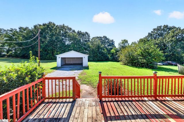 109 Old Farm Road, Moore, SC 29369