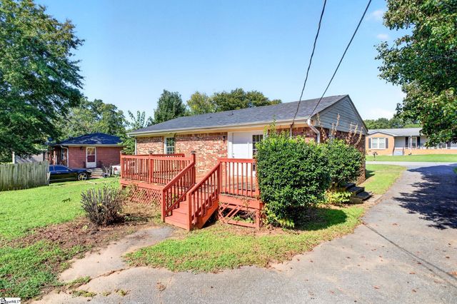 109 Old Farm Road, Moore, SC 29369