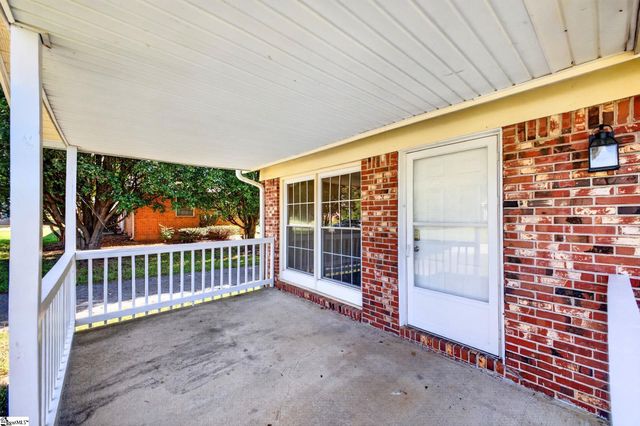 109 Old Farm Road, Moore, SC 29369