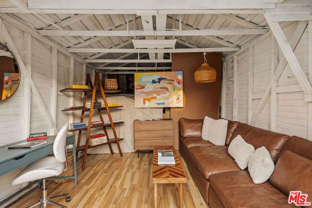 5408 7th Avenue, Los Angeles, CA 90043