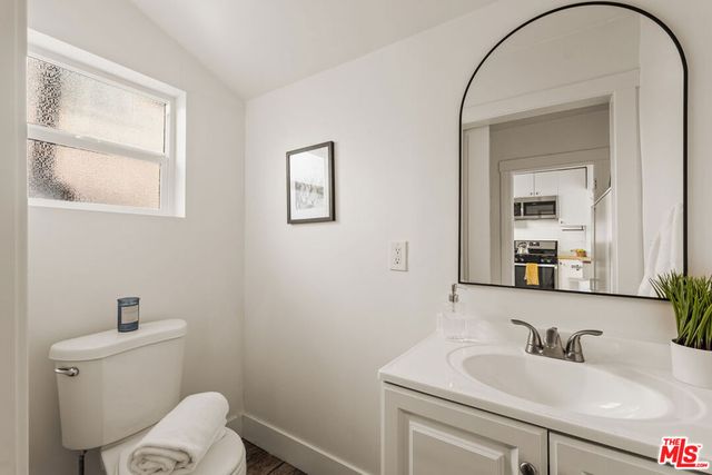 5408 7th Avenue, Los Angeles, CA 90043