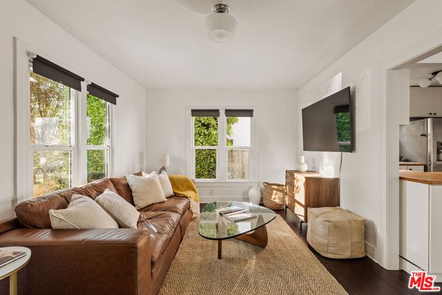 5408 7th Avenue, Los Angeles, CA 90043