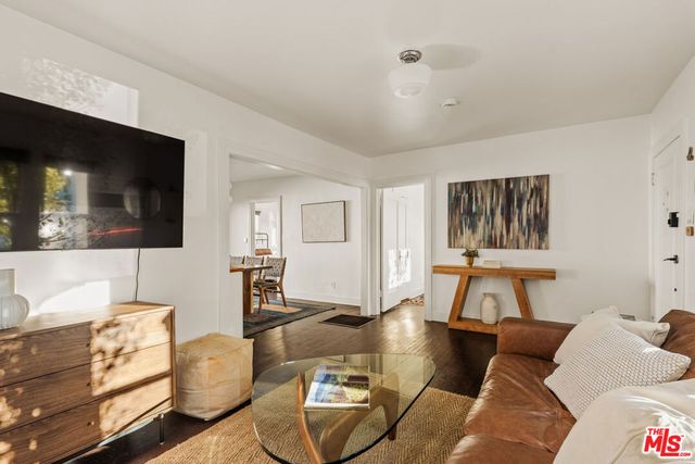 5408 7th Avenue, Los Angeles, CA 90043