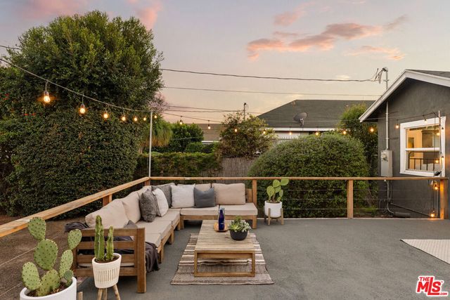 5408 7th Avenue, Los Angeles, CA 90043