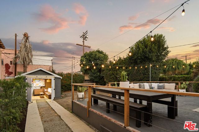 5408 7th Avenue, Los Angeles, CA 90043