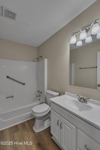 821 Shadowridge Road, Jacksonville, NC 28546
