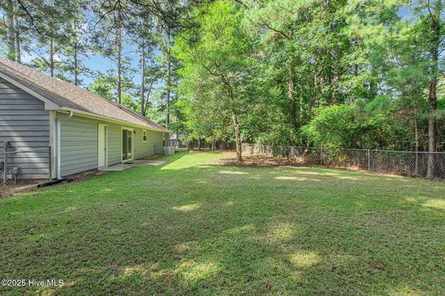 821 Shadowridge Road, Jacksonville, NC 28546