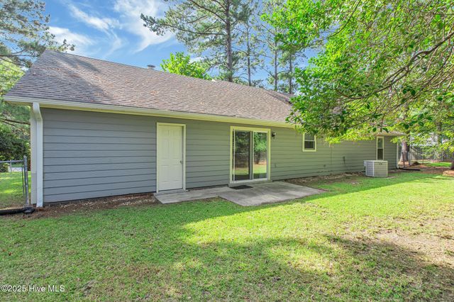 821 Shadowridge Road, Jacksonville, NC 28546