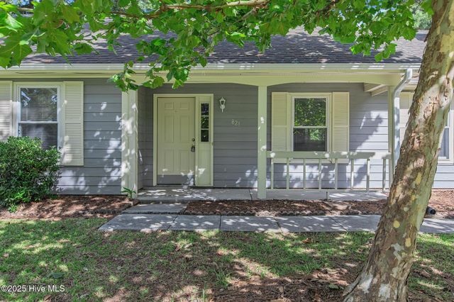 821 Shadowridge Road, Jacksonville, NC 28546