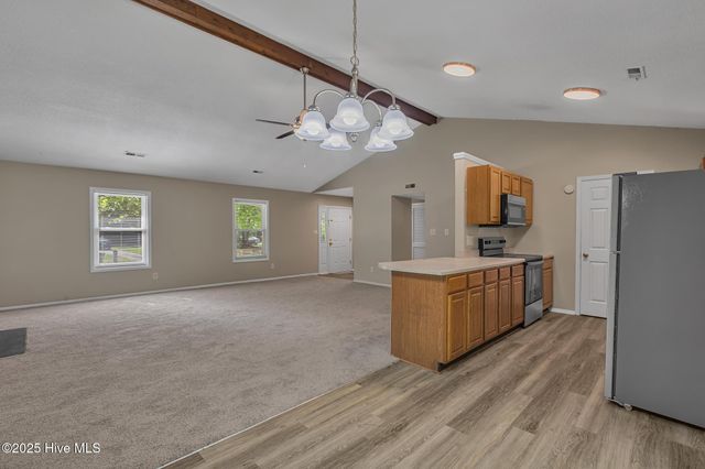 821 Shadowridge Road, Jacksonville, NC 28546