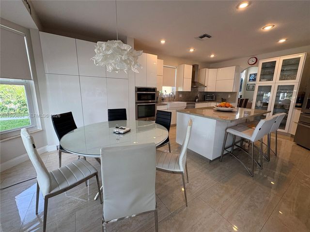 12513 NW 18th Mnr, Pembroke Pines, FL 33028