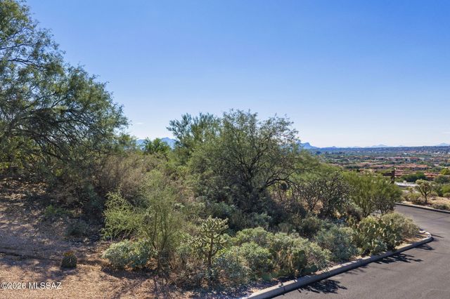 1726 E Buck Ridge Place, Tucson, AZ 85737