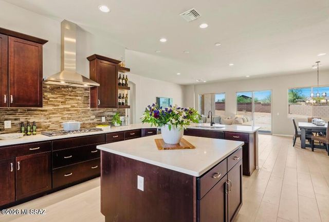1726 E Buck Ridge Place, Tucson, AZ 85737