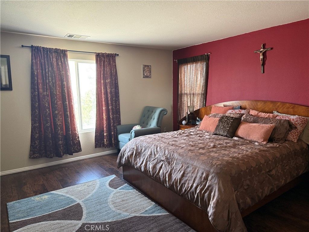 Image 6 of property listing at 14024 Colt Court, Victorville, CA 92394