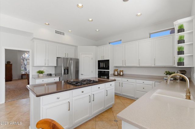 7943 E SUGARLOAF Circle, Mesa, AZ 85207