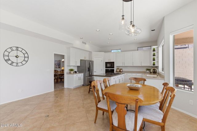 7943 E SUGARLOAF Circle, Mesa, AZ 85207