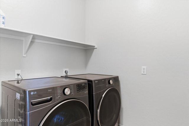 7943 E SUGARLOAF Circle, Mesa, AZ 85207