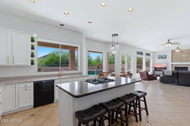 7943 E SUGARLOAF Circle, Mesa, AZ 85207