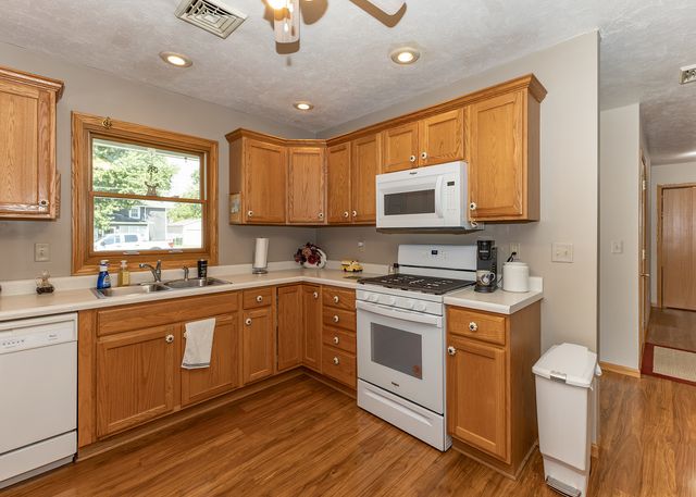 518 N Russell Avenue, Geneseo, IL 61254