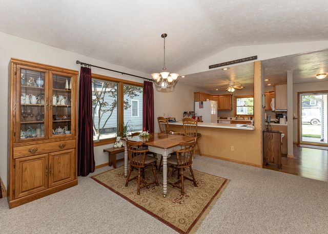 518 N Russell Avenue, Geneseo, IL 61254