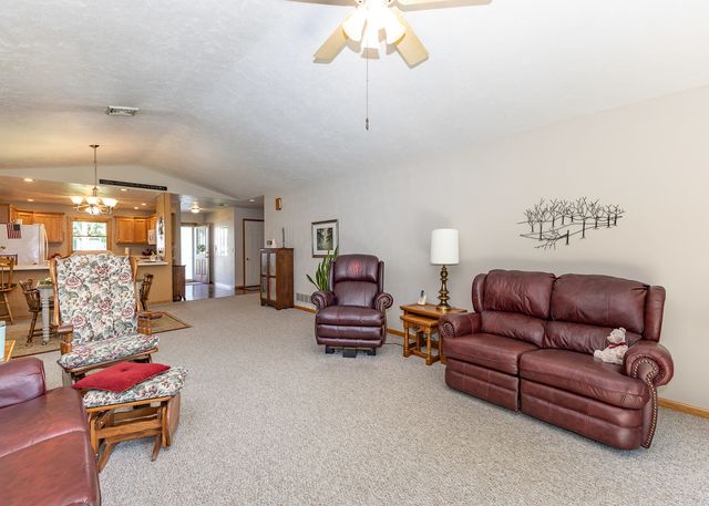 518 N Russell Avenue, Geneseo, IL 61254