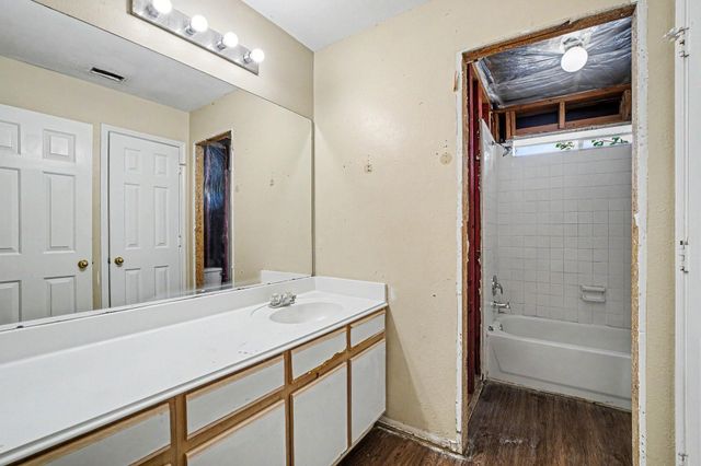 1805 Manor Circle, Rosenberg, TX 77471