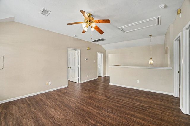 1805 Manor Circle, Rosenberg, TX 77471