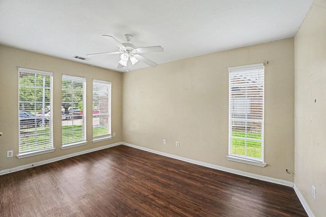 1805 Manor Circle, Rosenberg, TX 77471