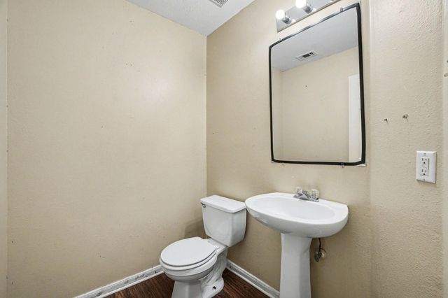 1805 Manor Circle, Rosenberg, TX 77471