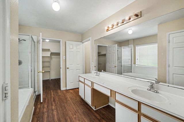 1805 Manor Circle, Rosenberg, TX 77471