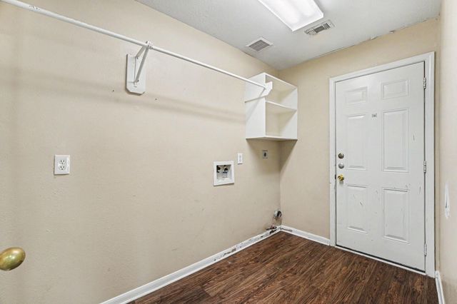 1805 Manor Circle, Rosenberg, TX 77471