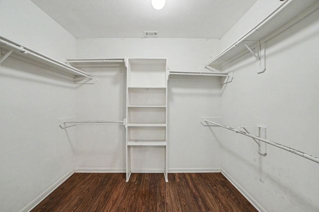 1805 Manor Circle, Rosenberg, TX 77471