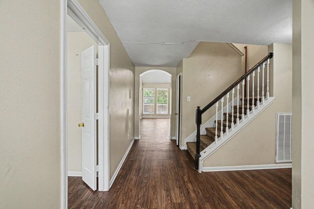 1805 Manor Circle, Rosenberg, TX 77471